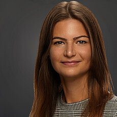  Laura Julia Hoffmann